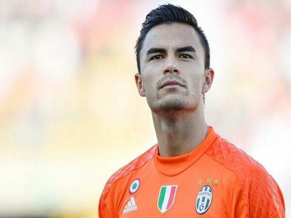 Berita Transfer: Juventus Sekolahkan Kiper Muda Keturunan Indonesia Ini ke Venezia