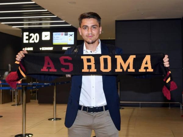 Berita Transfer: Cengiz Under Resmi Bergabung dengan AS Roma