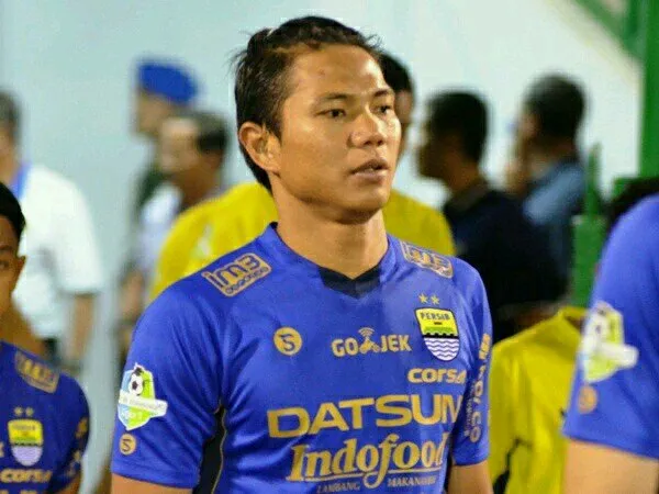 Berita Liga 1 Indonesia: Hentikan Pertikaian Suporter, Bek Persib Ajak Bobotoh Ukir Sejarah