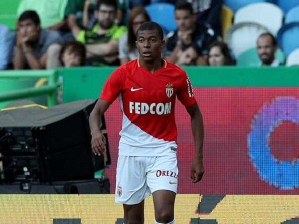 Berita Transfer: Thiago Silva Sebut Mbappe Bisa Jadi Pemain Penting di PSG