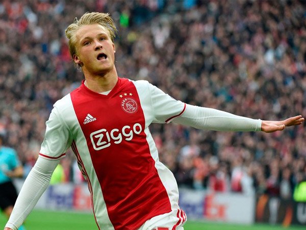 Berita Liga Belanda: Ajax Tolak Tawaran Monaco Terhadap Dolberg