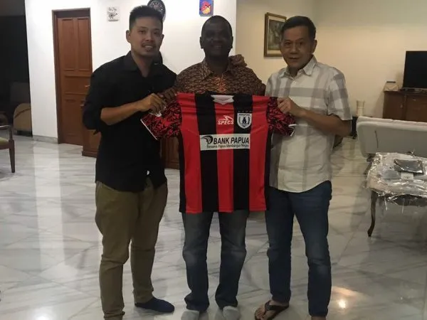 Berita Liga 1 Indonesia: Persipura Siap Pukul Persib Untuk Amankan Posisi Papan Atas