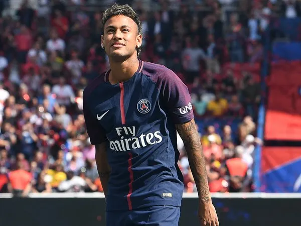 Berita Liga Prancis: Selama di Paris, Neymar Tinggal di Rumah Dengan Tarif Sewa 222 Juta Per Bulan