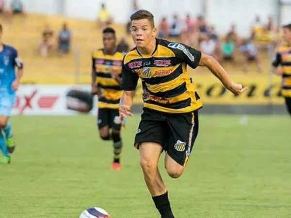 Real Madrid Amankan Jasa Gelandang 17 Tahun Asal Brasil