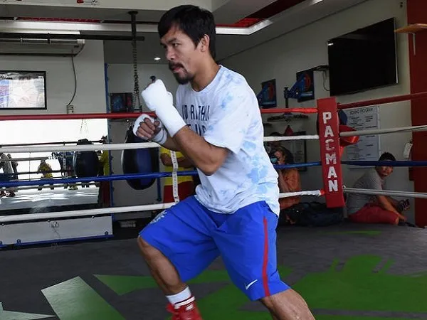 Arum Tak Tahu Kapan Pacquiao Naik Ring Lagi