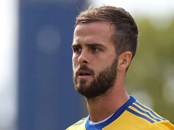 Cedera Paha Bikin Miralem Pjanic Absen Hingga Sebulan