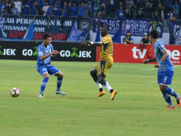 Pelatih Persiba Akui Timnya Kecolongan Lewat Set Piece Dari Maung Bandung