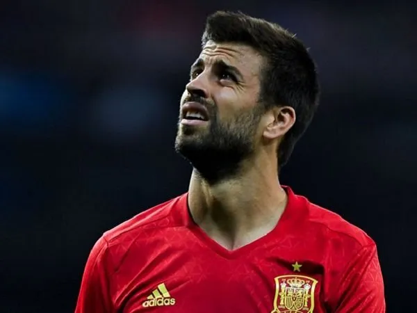 Gerard Pique Dicemooh Saat Lakoni Sesi Latihan dengan Timnas Spanyol
