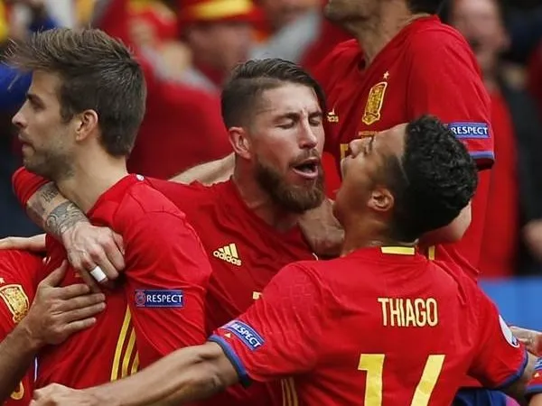 Thiago Yakin Pique Tetap Komitmen Penuh untuk Timnas Spanyol