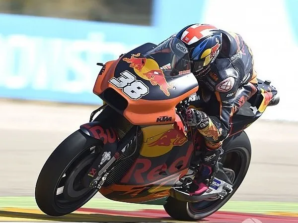 Meski Musimnya Buruk, Bradley Smith Masih Dipercaya KTM di MotoGP 2018