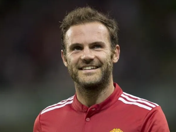 Mata Undang Anak-anak dari Wilayah Kumuh di Mumbay ke Old Trafford