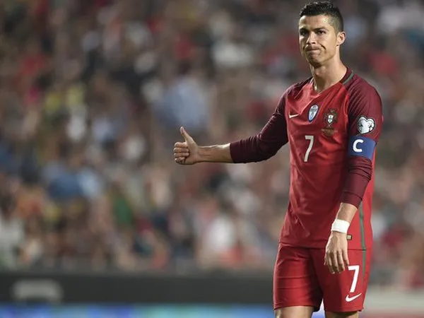 Gerard Houllier Akui Liverpool Nyaris Datangkan Cristiano Ronaldo