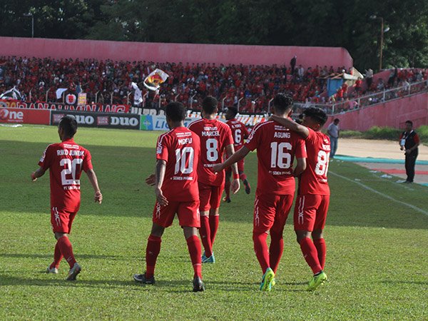 Pemain Semen Padang Disuruh Ribut Dalam Lapangan