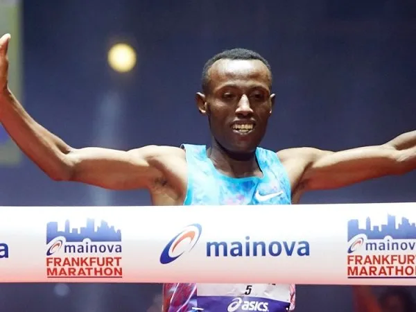 Kitata dan Cheryuiot Dominasi Frankfurt Marathon