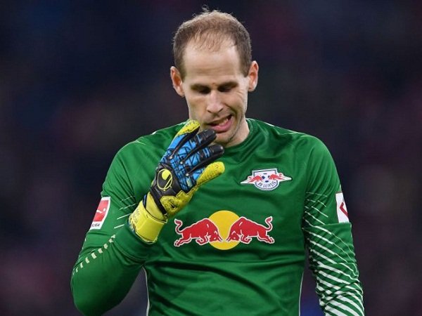 Cari Penerus Petr Cech, Arsenal Siap Saingi Chelsea Bidik Bintang Leipzig