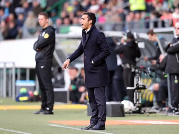 Van Bronckhorst Geram Karena Feyenoord Gagal Menang