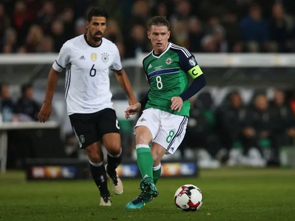 Steven Davis Sebut Irlandia Utara Terinspirasi Momen Indah Euro 2016
