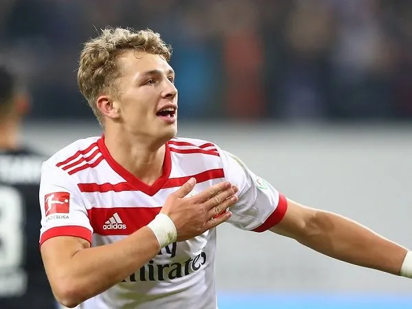 Diincar Chelsea, Madrid dan MU, Striker Belia Hamburg ini Segera Tentukan Masa Depan