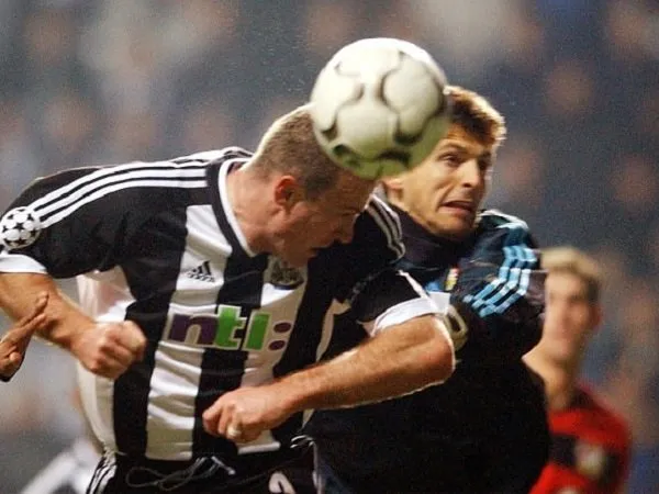 Analisa: Wah! Sering Menyundul Bola Bisa Sebabkan Kerusakan Otak