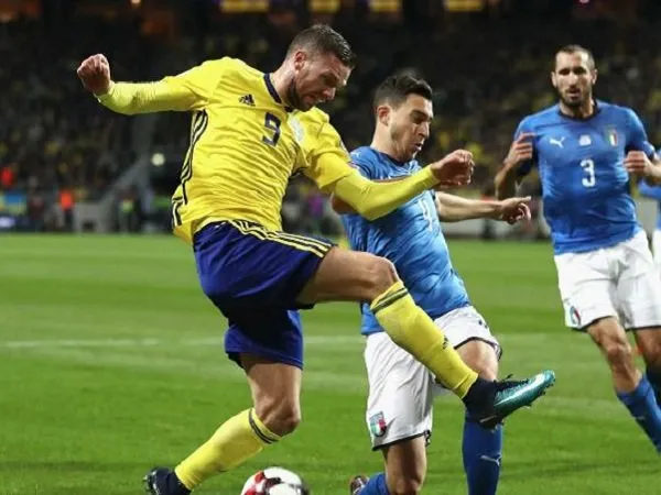 Marcus Berg Klaim Italia Berusaha untuk Mengkartu Merah Dirinya