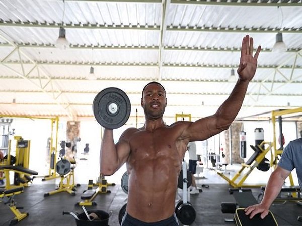 Kell Brook Incar Para Juara di Kelas Menengah Junior