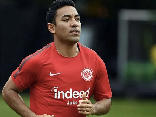Marco Fabian Takut Karier Sepakbolanya Berakhir Karena Cedera Punggung