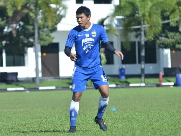 Kembali Gabung Latihan, Jufriyanto Buktikan Masih Setia di Persib