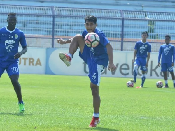 Tak Dapat Tempat di Persib, Purwaka Yudhi Cari Petualangan Baru