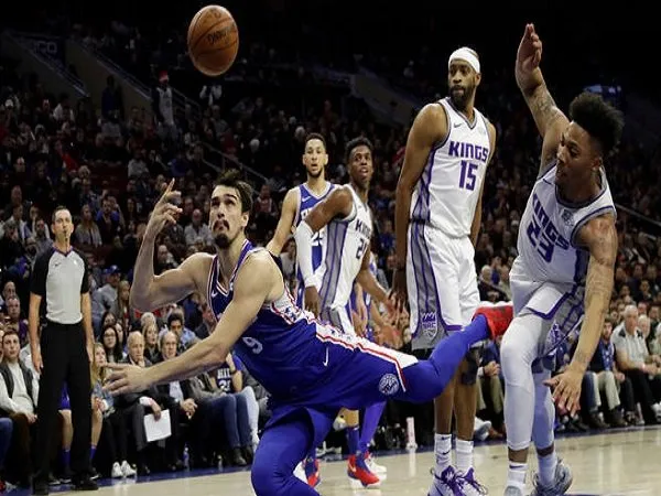 Sacramento Kings Permalukan Philadelphia 76ers