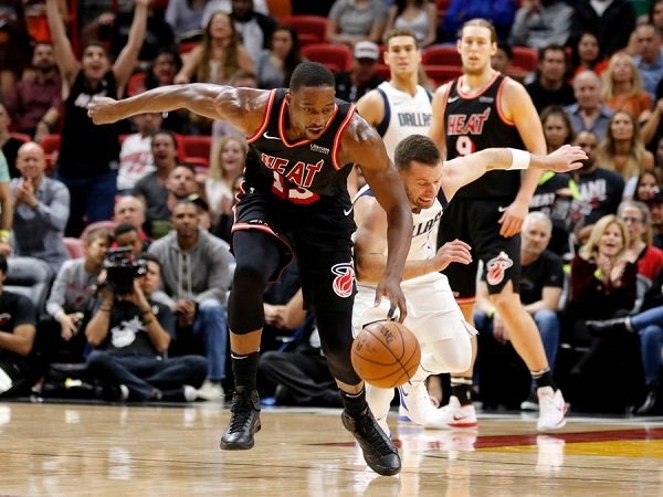Ellington Menggila, Miami Heat Bungkam Mavericks