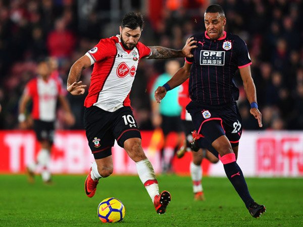 Cedera Hamstring, Charlie Austin Diperkirakan Absen Dua Bulan
