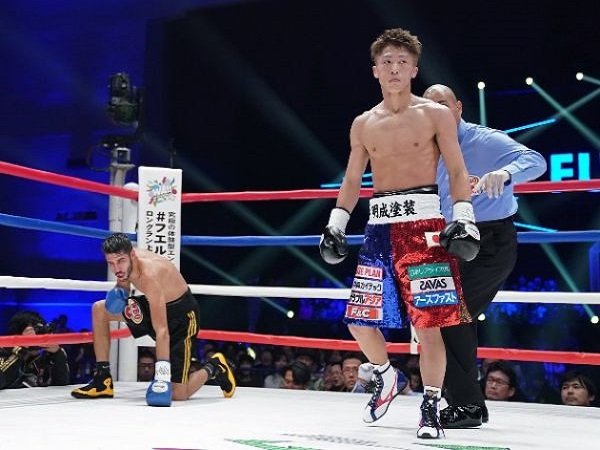 Naoya Inoue Taklukkan Boyeaux Dalam 3 Ronde Saja