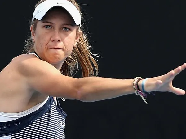 Kristina Mladenovic Mundur, Ellen Perez Lolos Ke Babak Kedua Sydney International