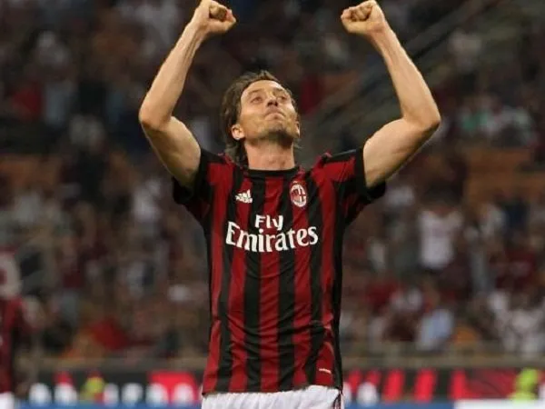 Montolivo Salahkan Montella Atas Keterpurukan Milan