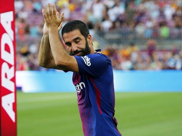 Barcelona Konfirmasi Kepindahan Arda Turan ke Istanbul Basaksehir