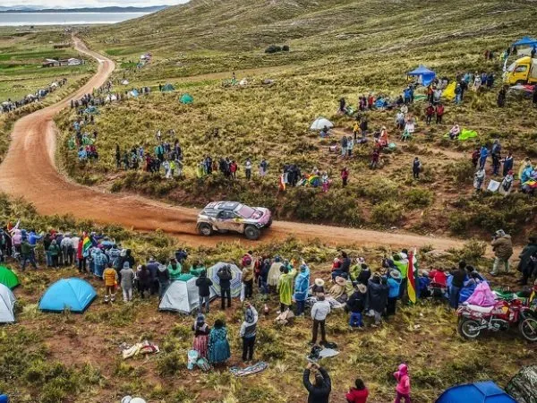 Peterhansel Tersendat, Sainz Ambil Alih Pimpinan Klasemen Reli Dakar