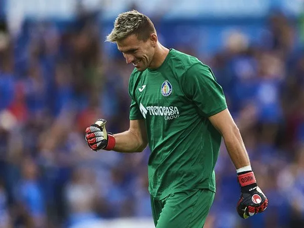 Lolos Tes Medis, Vicente Guaita Segera Gabung ke Crystal Palace