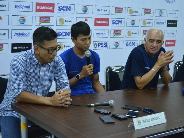 Demi Karir Jupe, Manajemen Persib Mengalah Soal Kontrak