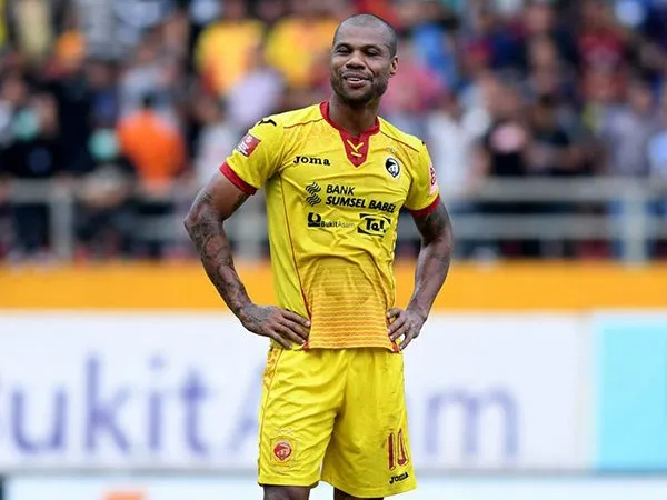 Eks Penyerang Sriwijaya Jadi Pengganti Ivan Carlos di Persija?