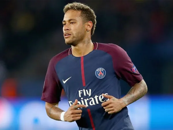 Ronaldo dan Messi Melambat, Xavi Prediksi Neymar Akan Segera Raih Ballon d'Or