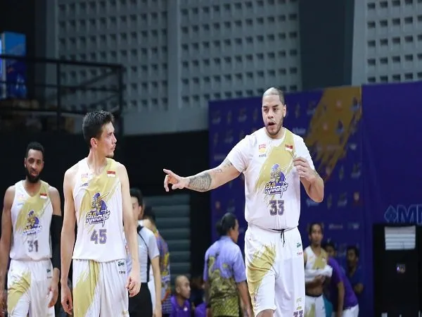CLS Knights Tumbang, Kans Playoff Semakin Tipis