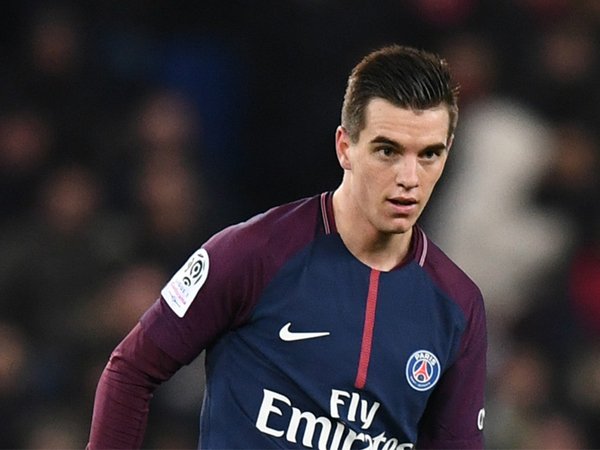 Stok Pemain Melimpah, Unai Emery Bingung Pilih Gelandang Tengah