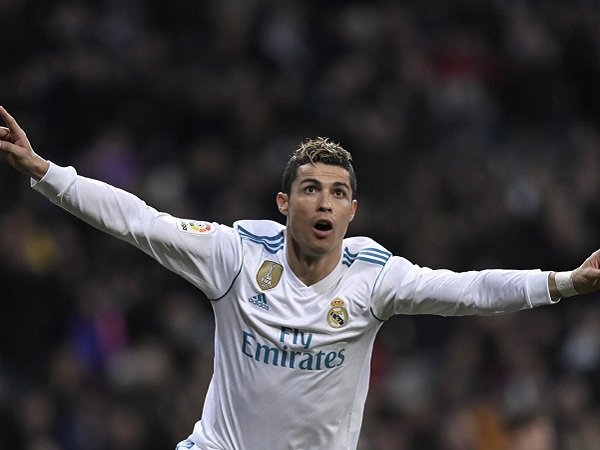 Nuno Gomes Sebut Ronaldo dan Ronaldo Sama-Sama Fenomenal