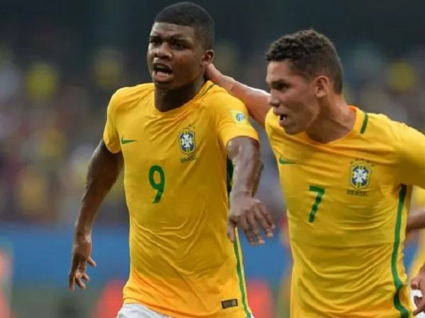 Hot! Klausul Pelepasan Baru 'The New Adriano' Target Milan dan United Terungkap