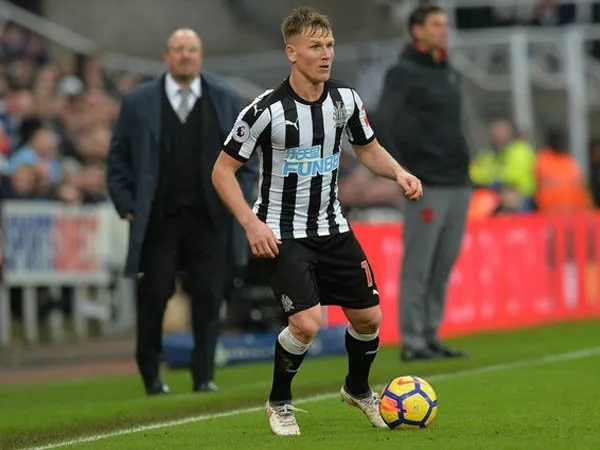 Matt Ritchie Minta Fans Newcastle untuk Tidak Terlalu Terbawa Suasana