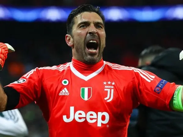 Gigi Buffon Diklaim Layaknya Maradona di Kalangan Penjaga Gawang