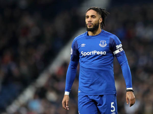 Tampil Buruk, Ryan Giggs Dukung Ashley Williams Bangkit Kembali