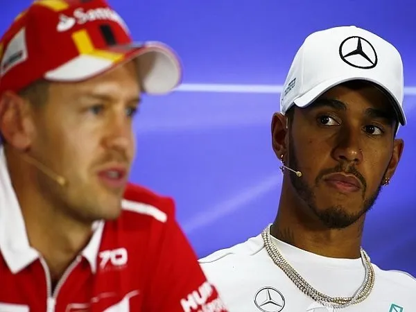 Lewis Hamilton Bantah Lakukan Perang Psikologis Saat Melawan Rivalnya