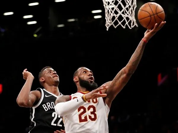 LeBron James Kembali Pimpin Cavaliers Raih Kemenangan