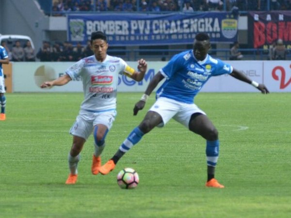 Bertamu ke Palembang, Persib Siap Duetkan Ezechiel dan Bauman